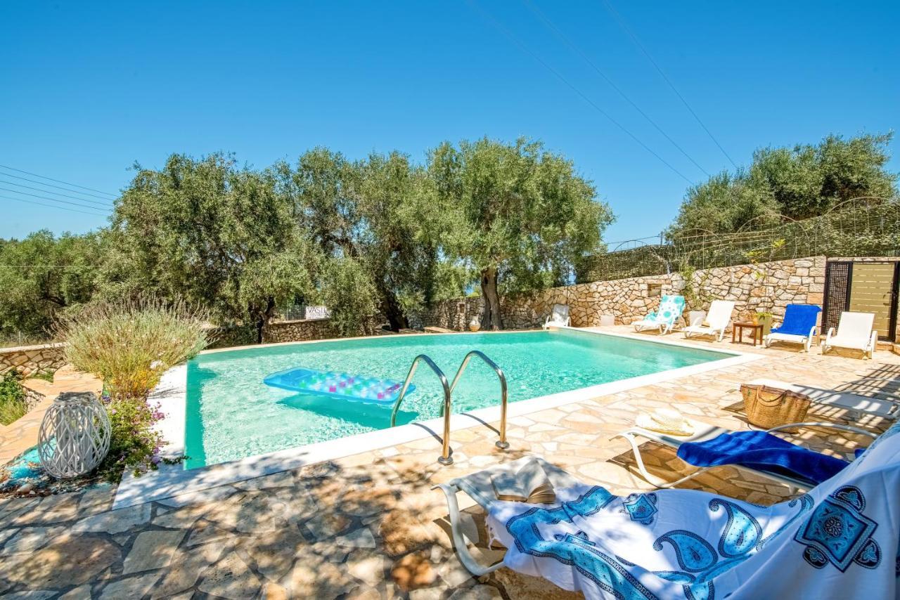 Villa Bougarini Haven Family Villa Rock Pool Oasis Ieromonachos Exterior photo